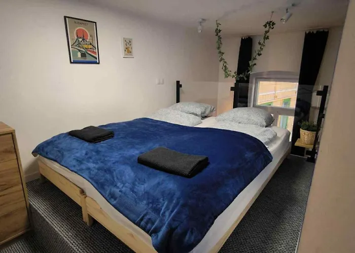 Eden's Golden Gallery Loft Apartamento
