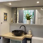 公寓 Eden's Golden Gallery Loft